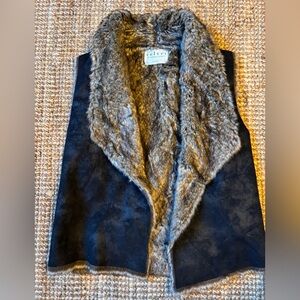 Velvet by Graham & Spencer faux fur vest size small.